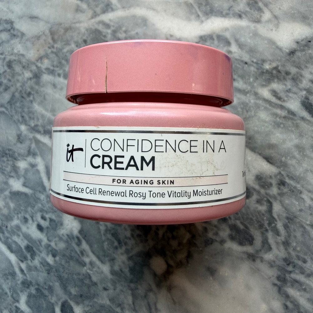 IT Cosmetics Confidence in a Cream Rosy Tone Moisturizer